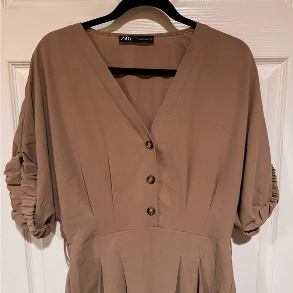 Zara jumpsuit - Picture 2 of 6